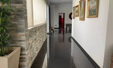 Casa En Venta De 8 Dorm. En Linares