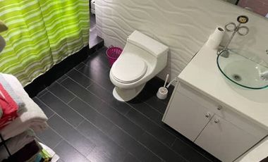 Casa En Venta De 8 Dorm. En Linares