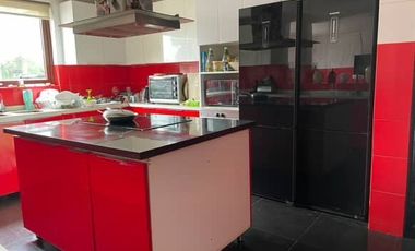 Casa En Venta De 8 Dorm. En Linares