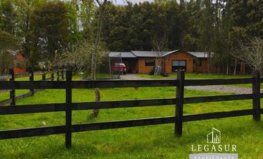 Casa En Venta De 4 Dorm. En Los Lagos