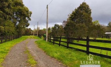 Casa En Venta De 4 Dorm. En Los Lagos