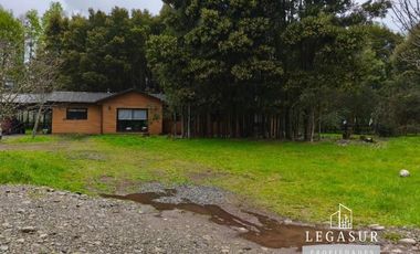 Casa En Venta De 4 Dorm. En Los Lagos