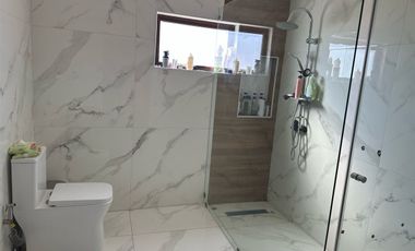 Casa En Venta En Condominio 4 Dorm. 4 Baños En Lo Miranda