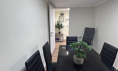 Oficina En Arriendo En Santiago Centro Con 3 Privados 1 Baño