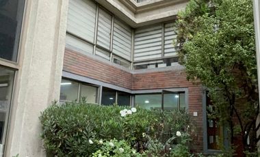 Oficina En Arriendo En Santiago Centro Con 3 Privados 1 Baño