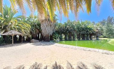 Parcela Con Casas Y Laguna Artificial En Curacaví