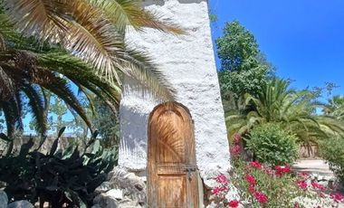 Parcela Con Casas Y Laguna Artificial En Curacaví