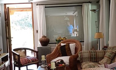 Parcela Con Casas Y Laguna Artificial En Curacaví