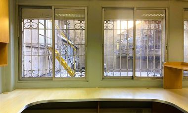 Arriendo Oficina 38 M2, 1 Privado Y 1b En Santiago