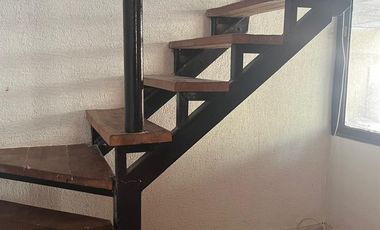 Amplia Casa De 4 Dorm En Calle Newman Valparaíso