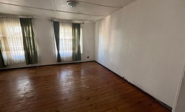 Amplia Casa De 4 Dorm En Calle Newman Valparaíso