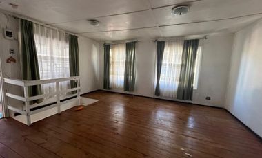 Amplia Casa De 4 Dorm En Calle Newman Valparaíso