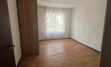 Amplia Casa De 4 Dorm En Calle Newman Valparaíso