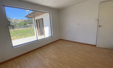 Vendo Casa De 3 Dormitorios Campo María Pinto