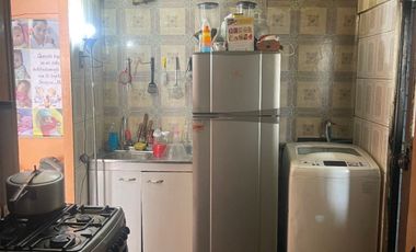 Casa en venta c/ estacionamiento en Metro San Ramón