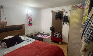 Casa en venta c/ estacionamiento en Metro San Ramón