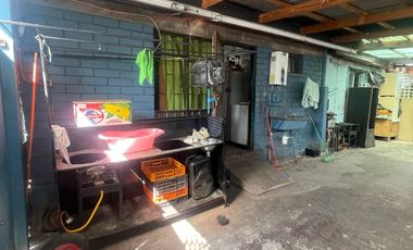 Casa en venta c/ estacionamiento en Metro San Ramón