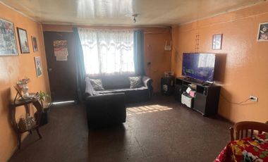 Casa en venta c/ estacionamiento en Metro San Ramón