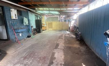 Casa en venta c/ estacionamiento en Metro San Ramón