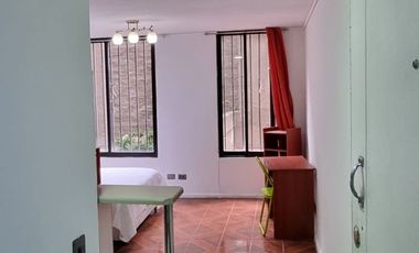 Departamento en arriendo c/ estacionamiento en Barrio República