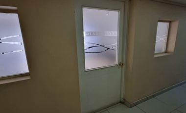 Departamento en arriendo c/ estacionamiento en Barrio República