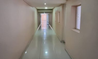 Departamento en arriendo c/ estacionamiento en Barrio República