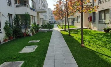 Departamento en arriendo c/ estacionamiento en Barrio Yungay