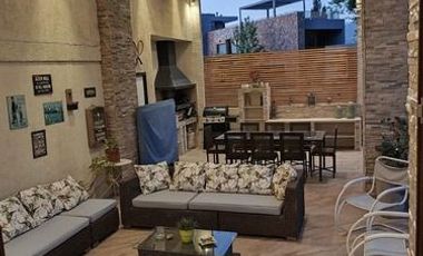 Casa Amoblada En Arriendo De 5 Dorm. En Las Condes