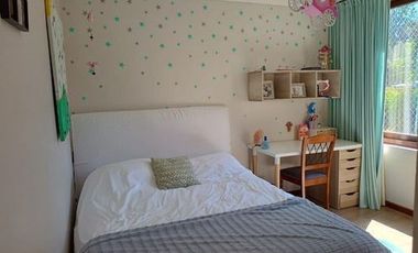 Casa Amoblada En Arriendo De 5 Dorm. En Las Condes