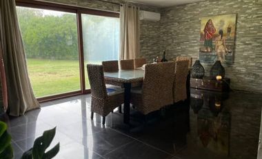 Casa En Venta De 6 Dorm. En Talca