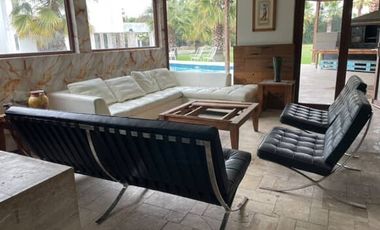 Casa En Venta De 6 Dorm. En Talca