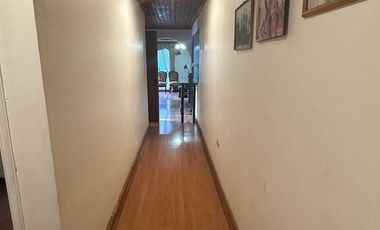 Casa En Venta De 3 Dorm. 2 Baños En Linares