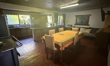 Casa En Venta De 3 Dorm. 2 Baños En Linares