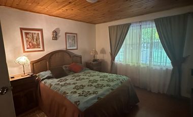 Casa En Venta De 3 Dorm. 2 Baños En Linares