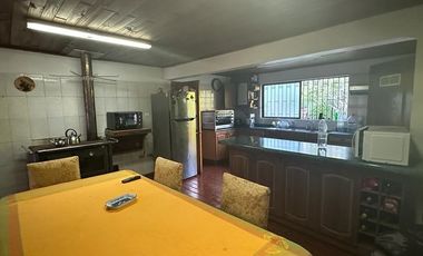Casa En Venta De 3 Dorm. 2 Baños En Linares