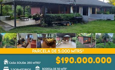 Casa En Venta De 3 Dorm. 2 Baños En Linares