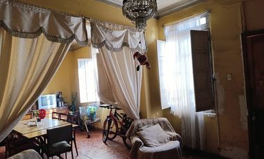 Venta Casa Comercial De 292 M2. Lira, Santiago