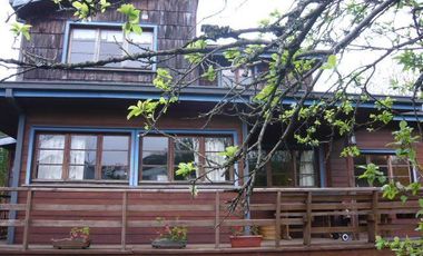 Casa en arriendo De 3 Dormitorios Central En Puerto Varas