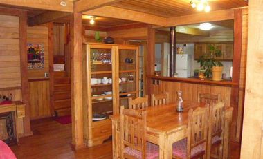 Casa en arriendo De 3 Dormitorios Central En Puerto Varas