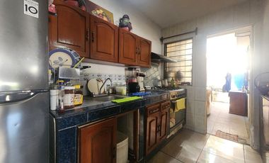 CASA EXCELENTEMENTE UBICADA EN LOMAS MAGALLANES