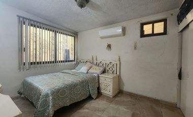 CASA EXCELENTEMENTE UBICADA EN LOMAS MAGALLANES