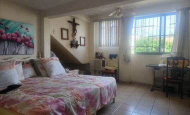CASA EXCELENTEMENTE UBICADA EN LOMAS MAGALLANES