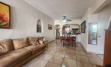 CASA EXCELENTEMENTE UBICADA EN LOMAS MAGALLANES