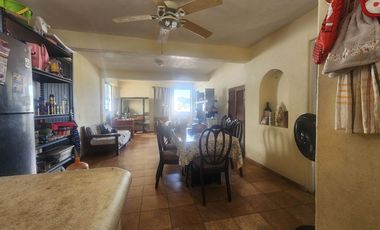 CASA EXCELENTEMENTE UBICADA EN LOMAS MAGALLANES