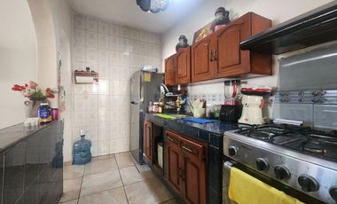 CASA EXCELENTEMENTE UBICADA EN LOMAS MAGALLANES