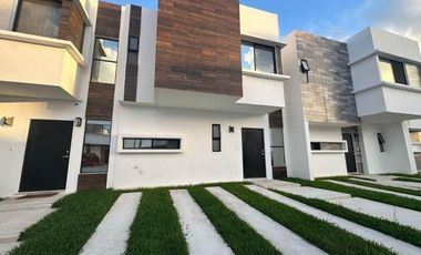 Casa de Tres Niveles en Cancún – Terraza Privada y amenidades de estilo resort con plusvalía