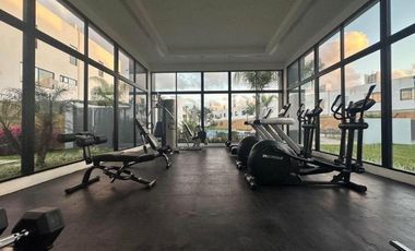 Casa de Tres Niveles en Cancún – Terraza Privada y amenidades de estilo resort con plusvalía