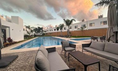 Casa de Tres Niveles en Cancún – Terraza Privada y amenidades de estilo resort con plusvalía
