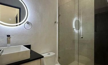 Casa de Tres Niveles en Cancún – Terraza Privada y amenidades de estilo resort con plusvalía