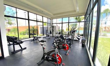 Casa de Tres Niveles en Cancún – Terraza Privada y amenidades de estilo resort con plusvalía